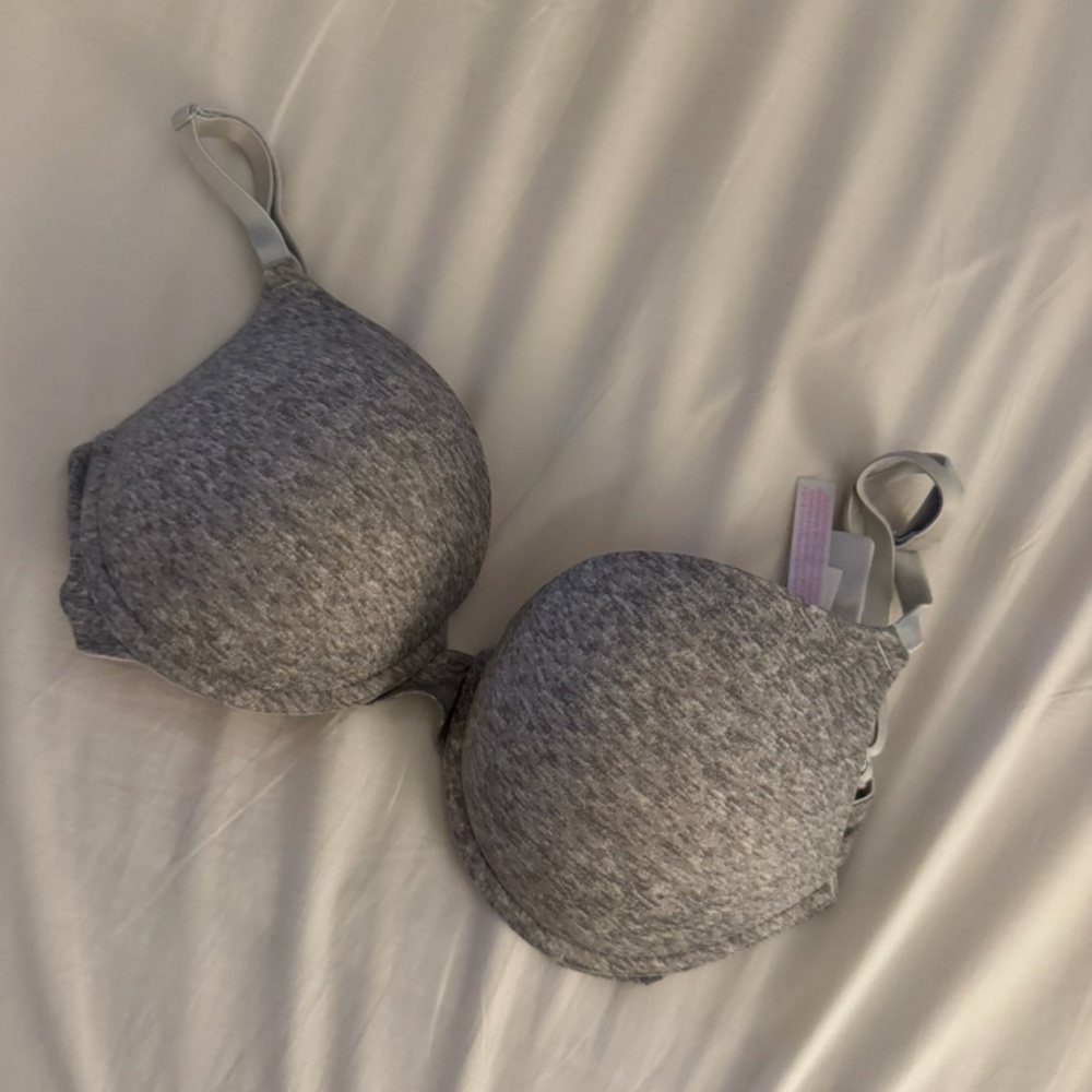 34DD Push Up